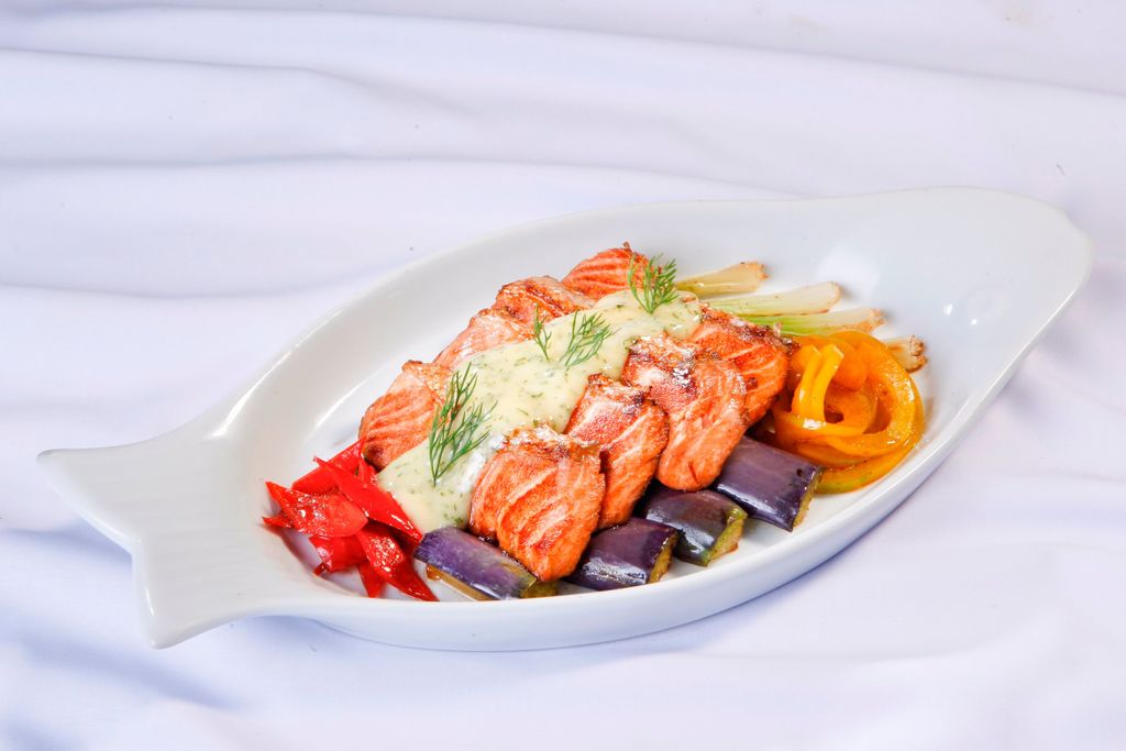 ca hồi nướng sốt mayo.jpg