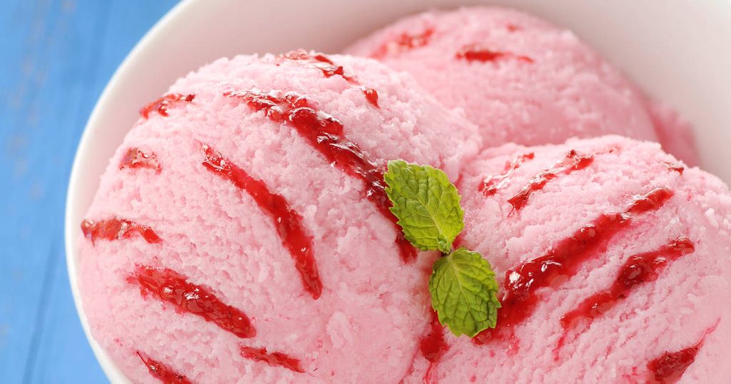 kem dâu sữa chua.jpg